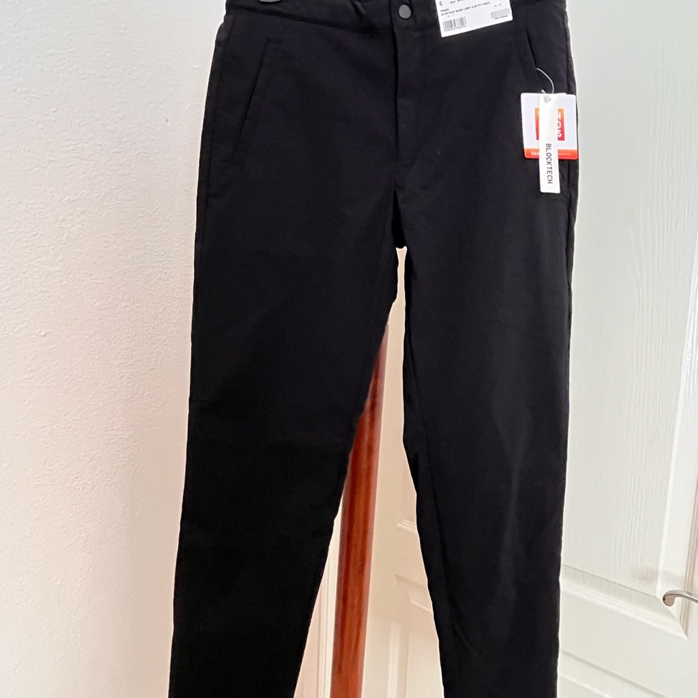 NWT Uniqlo Blocktech Warm Lined Swim Fit Pants